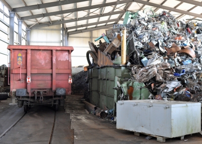 Thu gom rác thải công nghiệp và tác động đến môi trường - Những điều cần biết