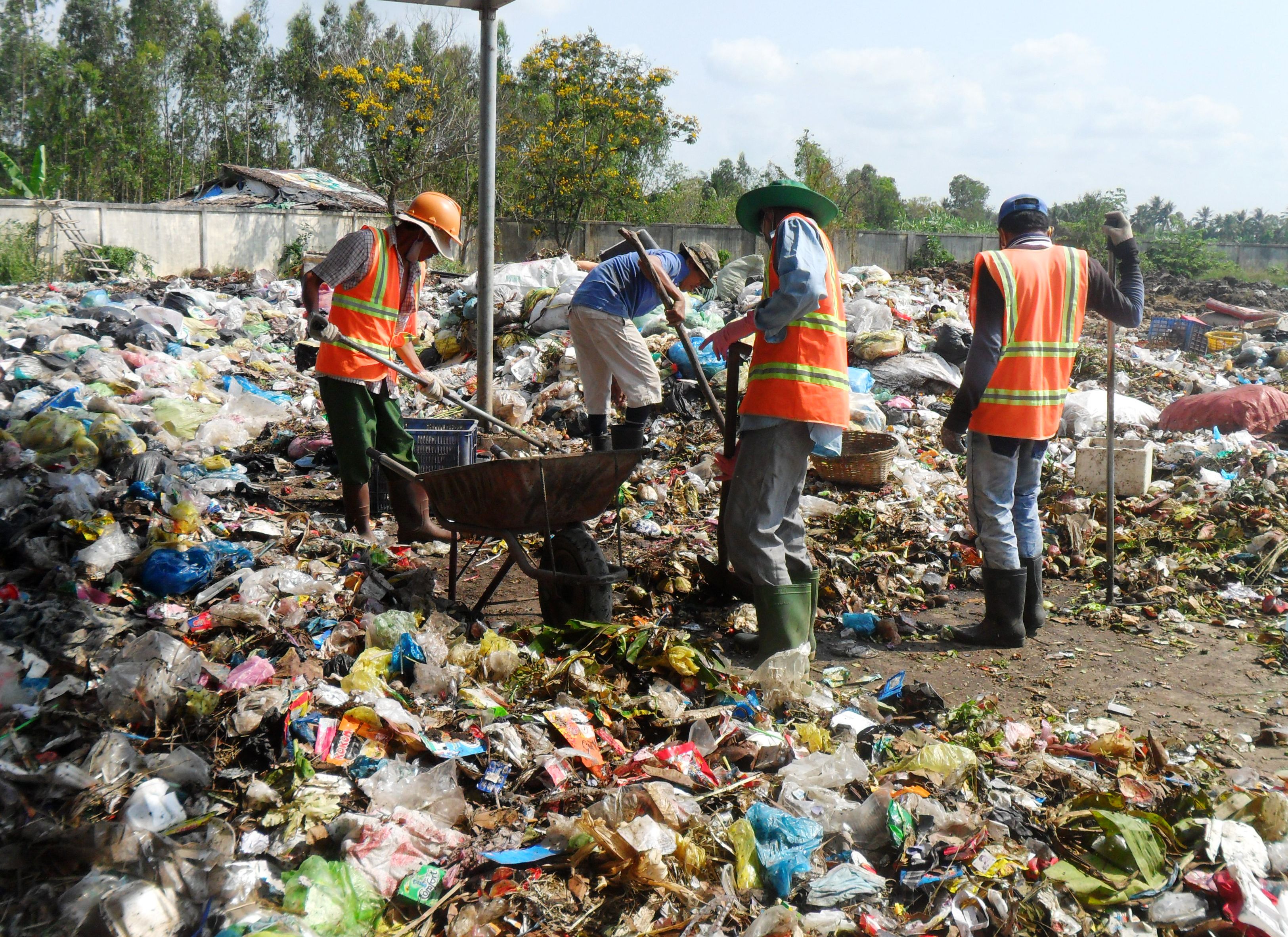 dịch vụ thu gom rác thải công nghiệp TP HCM