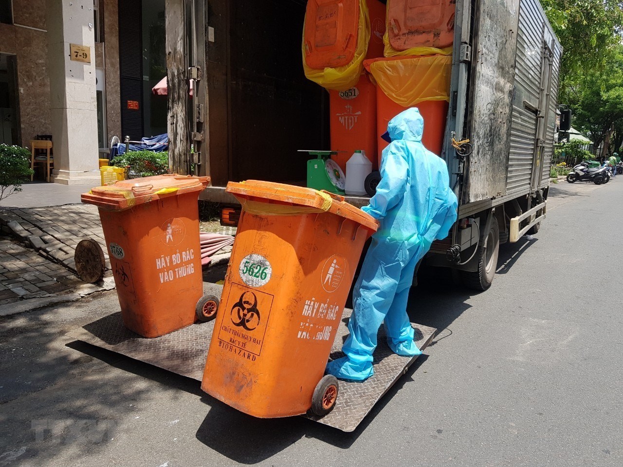 dịch vụ thu gom rác thải TP HCM